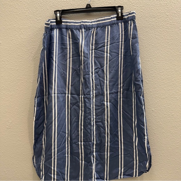 Marine Layer Skirt Size 12 Blue Striped Midi Skirt Comfy Outdoor - Picture 3 of 6
